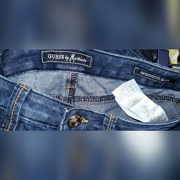 GUESS by Marciano Antoinette Low Rise Bootcut Stretch Jeans SZ 28 - Picture 9 of 11